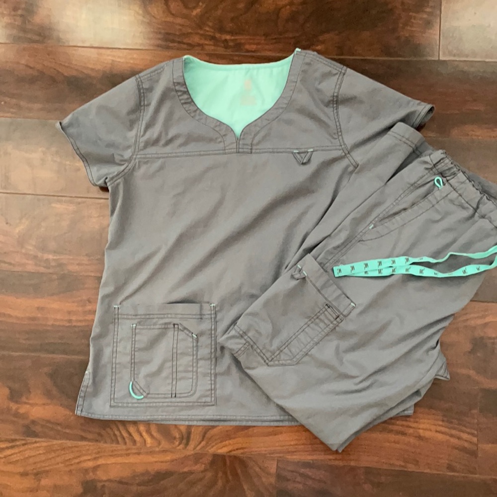 Med Couture MC2 Scrub Top & Pants